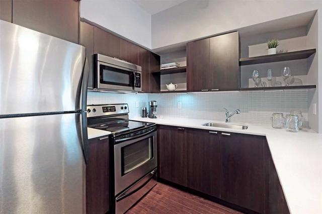 1304 - 35 Hayden St, Condo with 1 bedrooms, 1 bathrooms and 1 parking in Toronto ON | Image 7