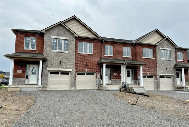 6 Harmony Way, House attached with 3 bedrooms, 2 bathrooms and 2 parking in Thorold ON | Image 2
