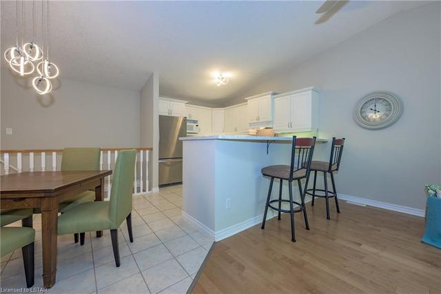 36 - 572 Thistlewood Dr, House attached with 3 bedrooms, 3 bathrooms and 4 parking in London ON | Image 20