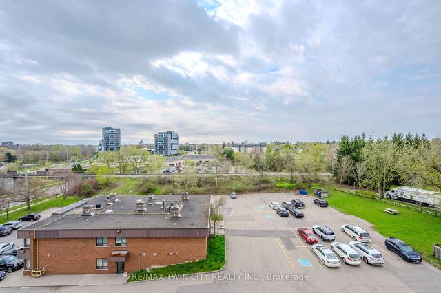 539 Belmont Ave W, Condo with 2 bedrooms, 2 bathrooms and 1 parking in Kitchener ON | Image 6