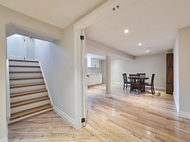 36 Cresser Ave, House detached with 3 bedrooms, 2 bathrooms and 7 parking in Whitby ON | Image 19
