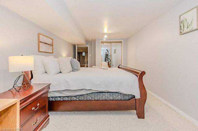 11 Eliot Pl, House semidetached with 5 bedrooms, 2 bathrooms and 4 parking in Guelph ON | Image 31