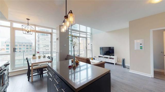 LPH12 - 21 Nelson St, Condo with 1 bedrooms, 2 bathrooms and 1 parking in Toronto ON | Image 11