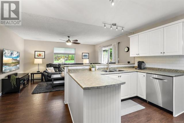 122 Mocha Close, House detached with 3 bedrooms, 2 bathrooms and 2 parking in Langford BC | Image 8