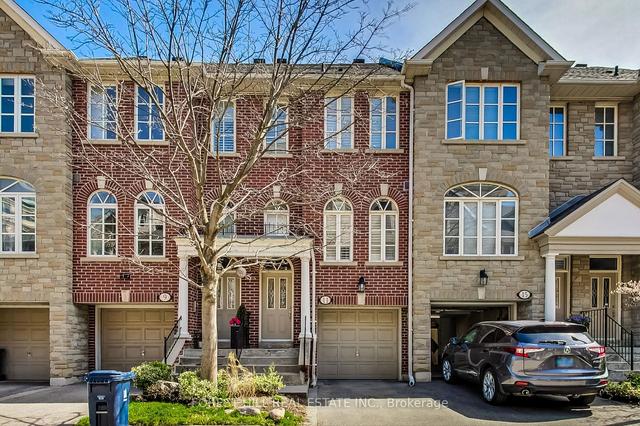 11 Brownstone Ln, House attached with 2 bedrooms, 2 bathrooms and 2 parking in Toronto ON | Image 1