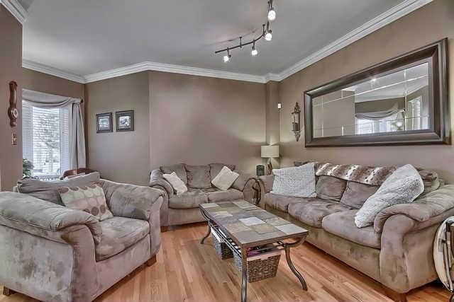404 Hewitt Cir, House detached with 3 bedrooms, 4 bathrooms and 4 parking in Newmarket ON | Image 7