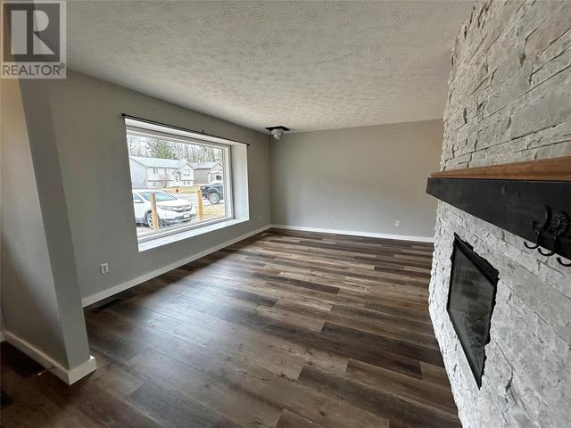 168 Sukunka Ave, House detached with 3 bedrooms, 2 bathrooms and null parking in Tumbler Ridge BC | Image 4