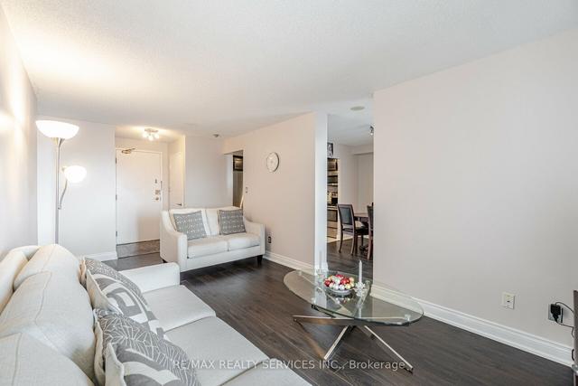 1209 - 155 Hillcrest Ave, Condo with 2 bedrooms, 1 bathrooms and 1 parking in Mississauga ON | Image 38
