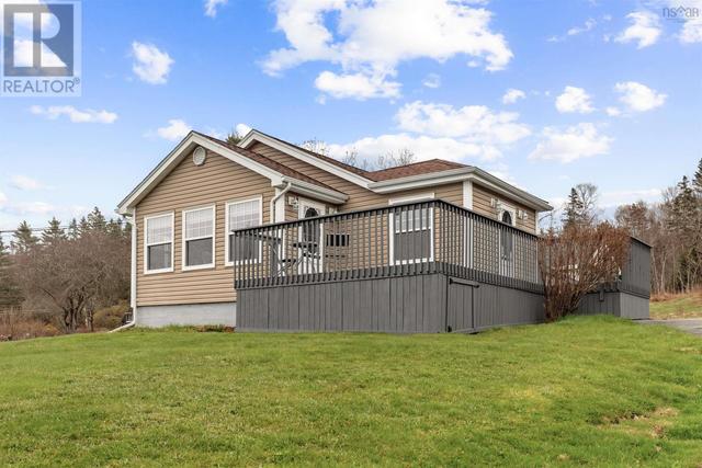 311 East Petpeswick Rd, House detached with 2 bedrooms, 1 bathrooms and null parking in Halifax NS | Image 1