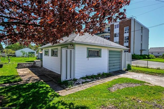 575 Steele St, House detached with 2 bedrooms, 1 bathrooms and 2 parking in Port Colborne ON | Image 20