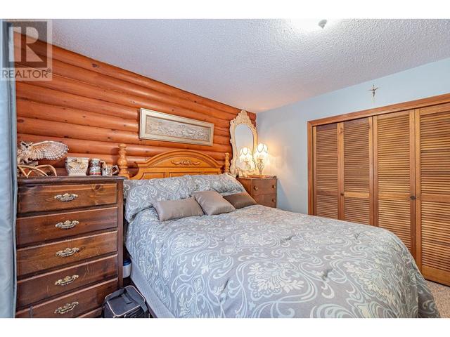 2370 Trans Canada Highway, House detached with 2 bedrooms, 1 bathrooms and 20 parking in Columbia Shuswap E BC | Image 31