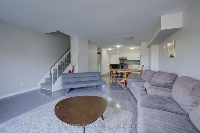 1 - 511 Quiet Pl, Townhouse with 4 bedrooms, 4 bathrooms and 1 parking in Waterloo ON | Image 3