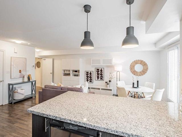 11 - 39 Hays Blvd, Townhouse with 2 bedrooms, 2 bathrooms and 2 parking in Oakville ON | Image 6