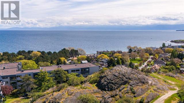504 - 1433 Faircliff Lane, Condo with 2 bedrooms, 1 bathrooms and 1 parking in Victoria BC | Image 22