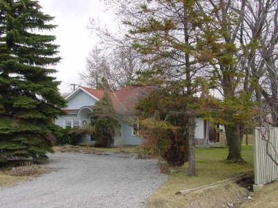 364 Holland St W, House detached with 3 bedrooms, 1 bathrooms and 3 parking in Bradford West Gwillimbury ON | Image 1