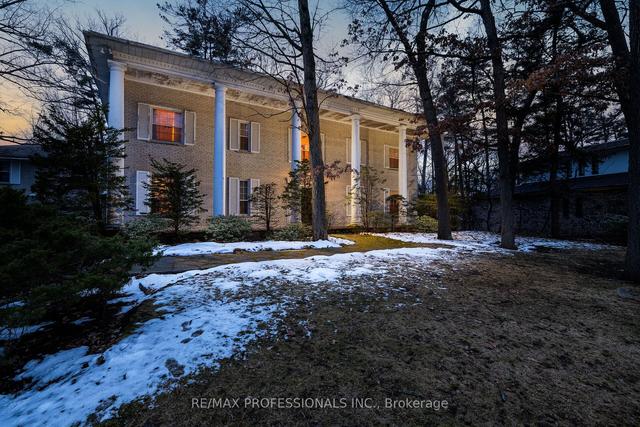10 Woodmere Crt, House detached with 5 bedrooms, 6 bathrooms and 18 parking in Toronto ON | Image 31