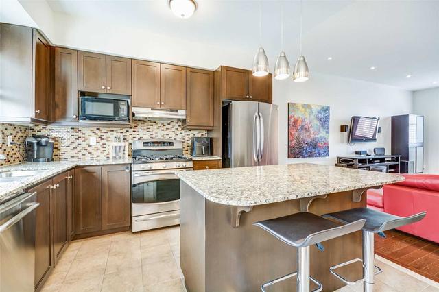 83 John Bell Cres, House attached with 3 bedrooms, 3 bathrooms and 3 parking in Toronto ON | Image 2