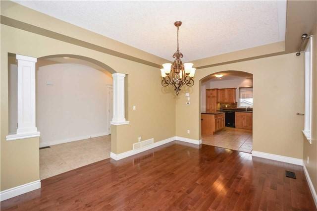 9 Geddes Cres, House detached with 3 bedrooms, 3 bathrooms and 1 parking in Guelph ON | Image 4