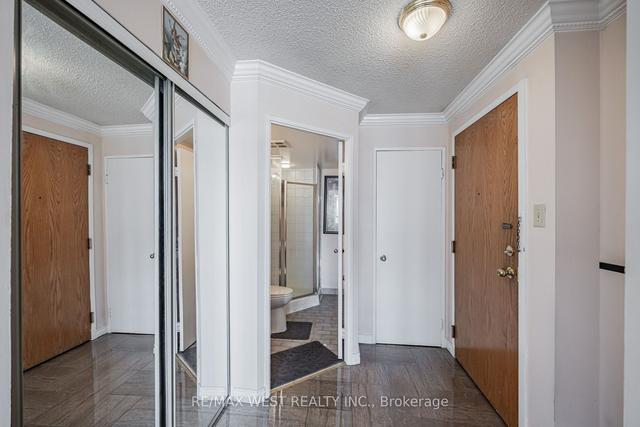 301 - 41 Markbrook Lane, Condo with 2 bedrooms, 2 bathrooms and 2 parking in Toronto ON | Image 6