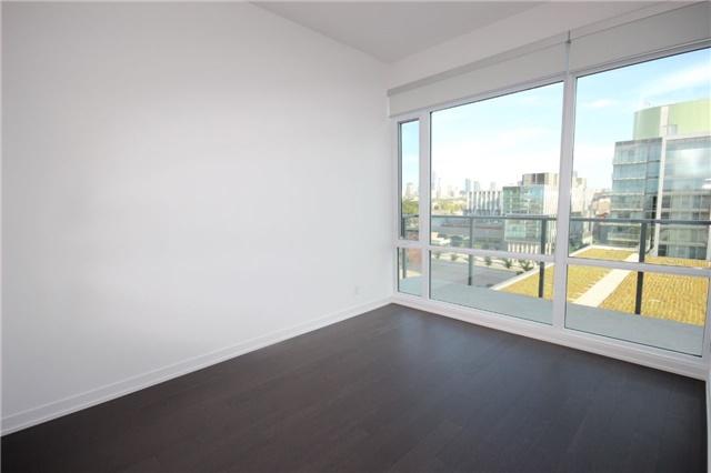 S809 - 455 Front St W, Condo with 2 bedrooms, 2 bathrooms and 1 parking in Toronto ON | Image 7