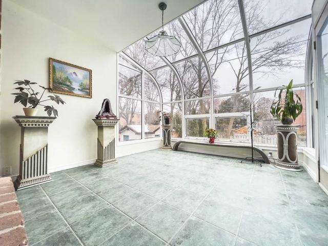 426 Soudan Ave, House detached with 4 bedrooms, 5 bathrooms and 5 parking in Toronto ON | Image 6