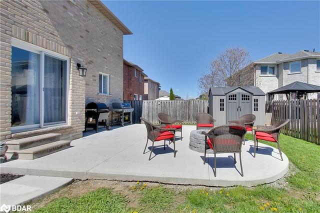 19 Sherwood Crt, House detached with 3 bedrooms, 2 bathrooms and 6 parking in Barrie ON | Image 7