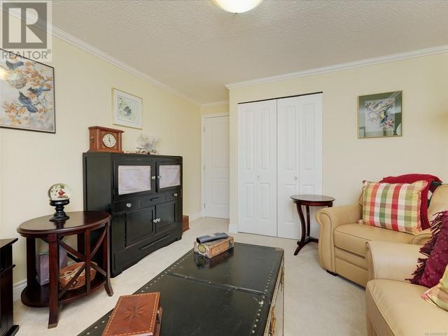 214 - 1560 Hillside Ave, Condo with 2 bedrooms, 2 bathrooms and 1 parking in Victoria BC | Image 16