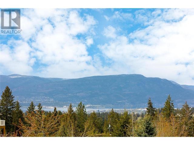 2775 Harvard Rd, House detached with 6 bedrooms, 4 bathrooms and 14 parking in Kelowna BC | Image 54