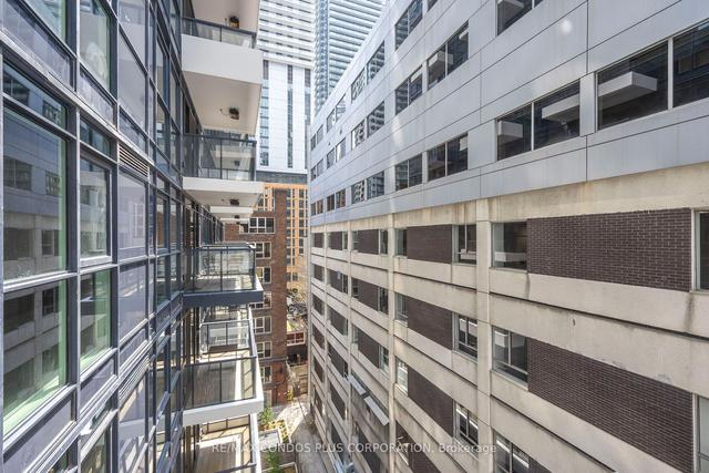 810 - 38 Widmer St, Condo with 1 bedrooms, 1 bathrooms and 0 parking in Toronto ON | Image 24