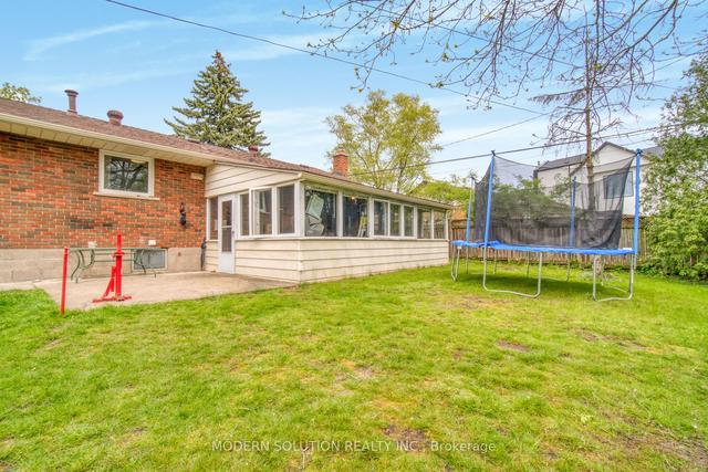 314 Strathcona Dr, House detached with 3 bedrooms, 2 bathrooms and 3 parking in Burlington ON | Image 35