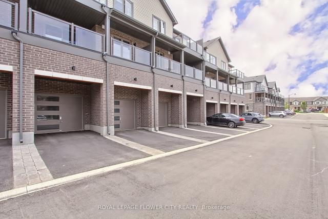 221 W Oak Trl, Townhouse with 2 bedrooms, 2 bathrooms and 2 parking in Kitchener ON | Image 32