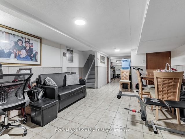 89 Miller St, House semidetached with 3 bedrooms, 3 bathrooms and 1 parking in Toronto ON | Image 3