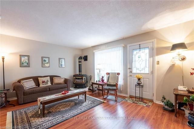 57 - 166 Southdale Rd W, House attached with 3 bedrooms, 2 bathrooms and 1 parking in London ON | Image 6