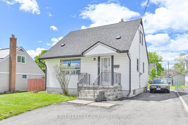 14 Third St, House detached with 3 bedrooms, 1 bathrooms and 4 parking in Belleville ON | Image 1