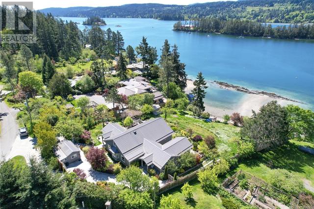 116 Fruitvale Rd, House detached with 3 bedrooms, 3 bathrooms and 4 parking in Saltspring Island BC | Image 9