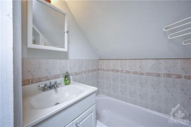 353 Waverley St W, House other with 0 bedrooms, 0 bathrooms and 4 parking in Ottawa ON | Image 26