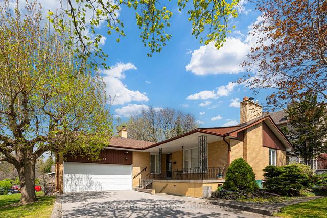 74 Westwood Ln, House detached with 3 bedrooms, 3 bathrooms and 10 parking in Richmond Hill ON | Image 1