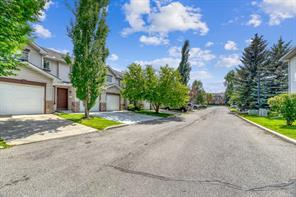 92 Somervale Pk Sw, Home with 2 bedrooms, 2 bathrooms and 2 parking in Calgary AB | Image 9
