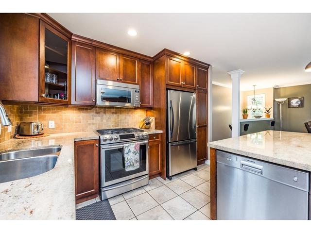 27179 28a Ave, House detached with 4 bedrooms, 2 bathrooms and 8 parking in Langley BC | Image 9