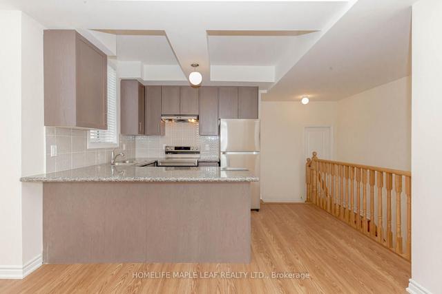 30 Halliford Pl, Townhouse with 2 bedrooms, 2 bathrooms and 2 parking in Brampton ON | Image 6