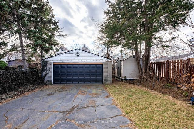 148 Campbell Ave, House detached with 2 bedrooms, 1 bathrooms and 6 parking in Hamilton ON | Image 16