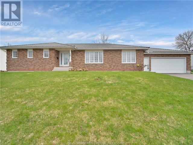 10 Patricia Dr, House detached with 3 bedrooms, 2 bathrooms and null parking in Riverview NB | Image 1