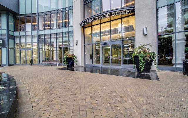 2715 - 5168 Yonge St, Condo with 2 bedrooms, 3 bathrooms and 1 parking in Toronto ON | Image 2