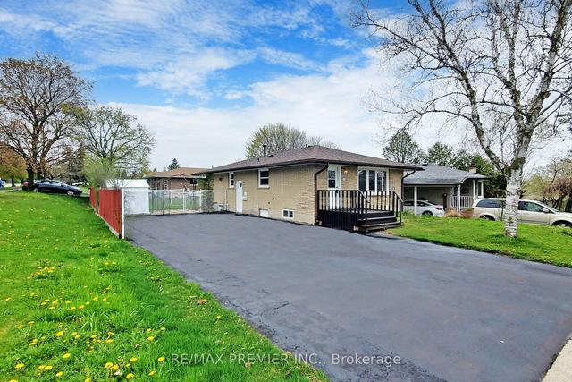 131 Pinedale Dr, House detached with 3 bedrooms, 3 bathrooms and 8 parking in Kitchener ON | Image 30