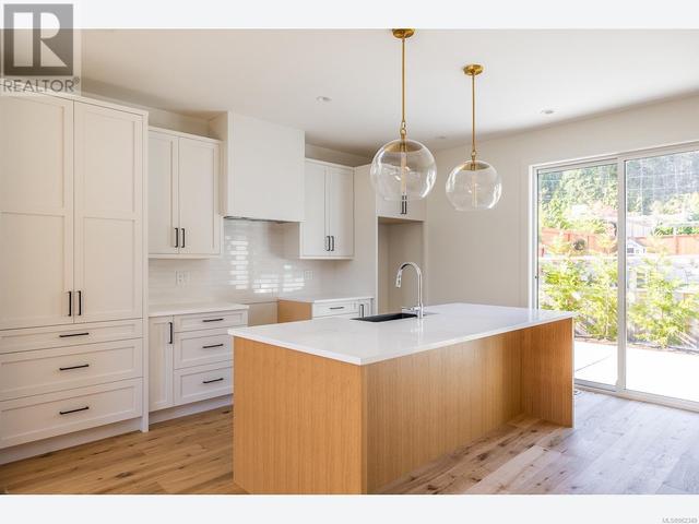 1021 Palomino Pl, House detached with 3 bedrooms, 3 bathrooms and 2 parking in Nanaimo BC | Image 7
