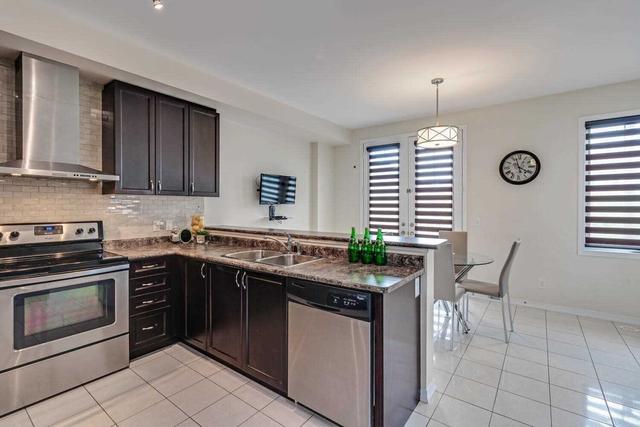 58 Soccavo Cres, Townhouse with 3 bedrooms, 3 bathrooms and 2 parking in Brampton ON | Image 38