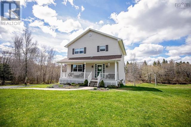 700 Sunset Ave, House detached with 4 bedrooms, 2 bathrooms and null parking in Oxford NS | Image 1