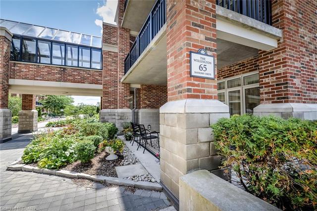 407 - 65 Bayberry Dr, House attached with 2 bedrooms, 2 bathrooms and 1 parking in Guelph ON | Image 12