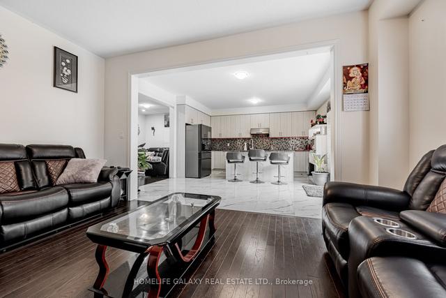 223 Fleetwood Dr, House detached with 4 bedrooms, 4 bathrooms and 4 parking in Oshawa ON | Image 37