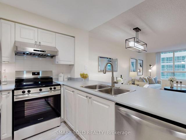 1703 - 18 Parkview Ave, Condo with 2 bedrooms, 2 bathrooms and 1 parking in Toronto ON | Image 8